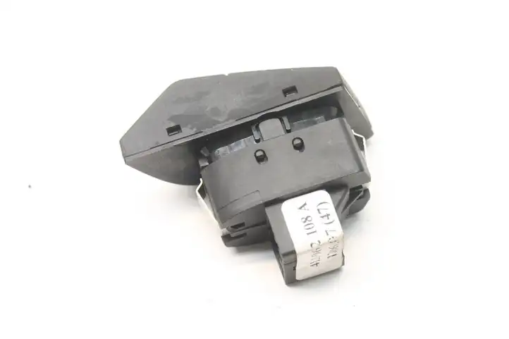 Audi Q7 4L (2005 - 2009) 4L2962108A Кнопка фаркопа в багажнике — фото 2