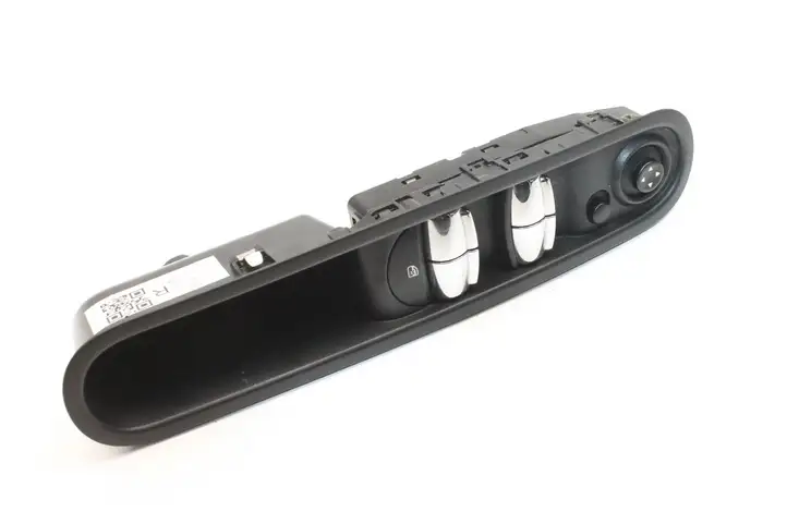 Mini Cooper Countryman R60 (2010 - 2016) 9289622 Кнопка фаркопа в багажнике — фото 1