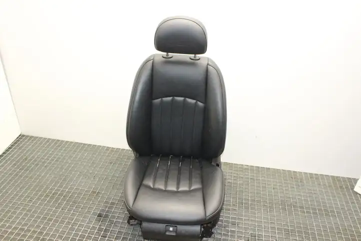 Mercedes-Benz CLS C219 (2003 - 2011) Комплект салона — фото 17