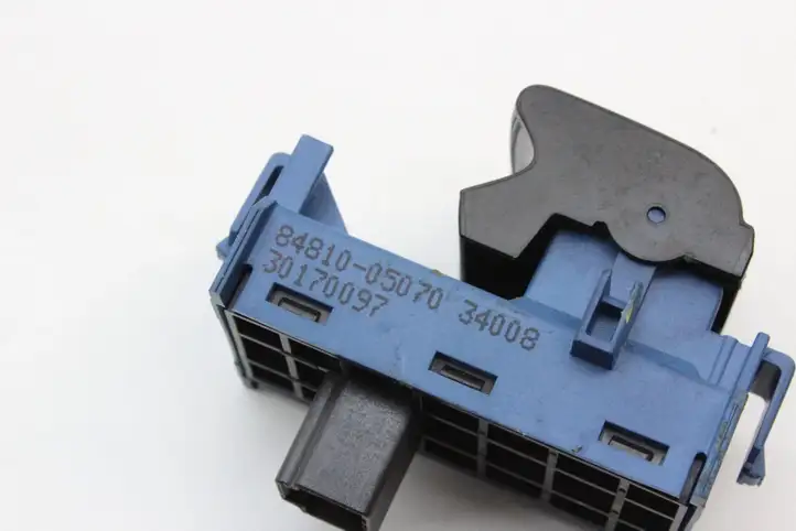 Toyota Avensis T270 (2009 - 2012) 8481005070 Блок кнопок стеклоподъемников — фото 4