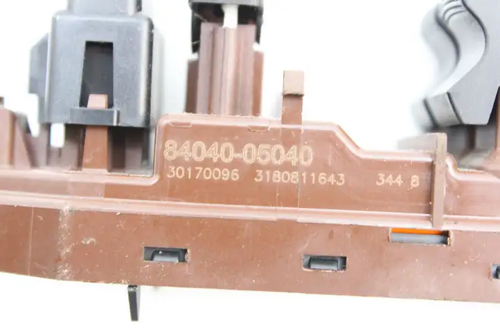 Toyota Avensis T270 (2009 - 2012) 8404005040 Блок кнопок стеклоподъемников — фото 5