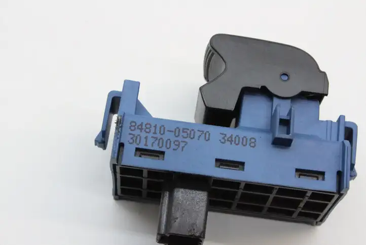 Toyota Avensis T270 (2009 - 2012) 8481005070 Блок кнопок стеклоподъемников — фото 2