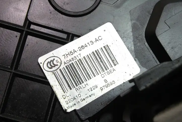 Land Rover Discovery 4 - LR4 (2009 - 2013) 7H5A26413AC Замок задней двери — фото 3