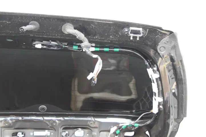 Toyota RAV 4 (XA40) (2012 - 2018) Крышка багажника — фото 7