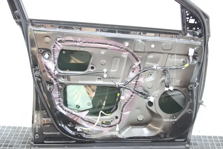 Toyota RAV 4 (XA40) (2012 - 2018) Дверь — фото 3