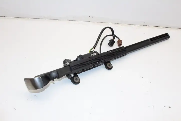 BMW 3 E92 E93 (2005 - 2014) 9165377 Электродвигатель регулировки ремня безопасности — фото 1