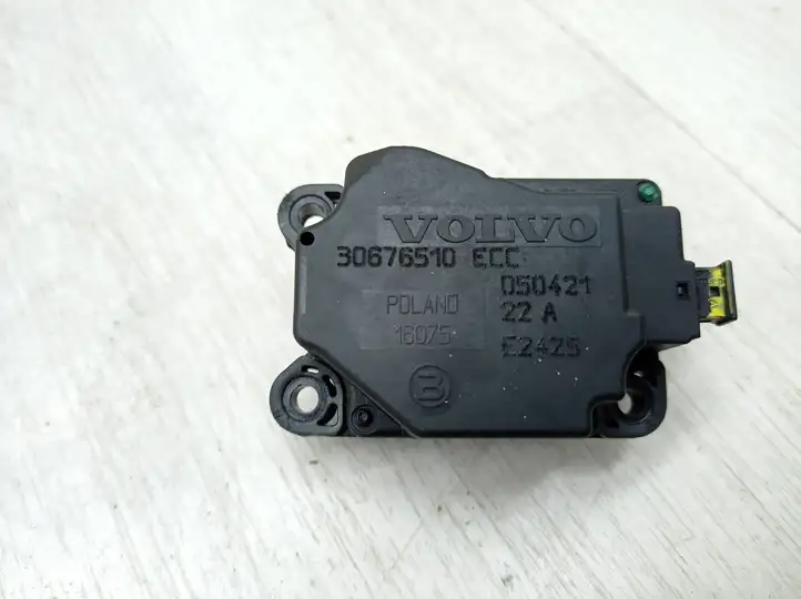 Volvo V70 (2004 - 2007) 30676510 Двигатель задвижки потока воздуха — фото 3