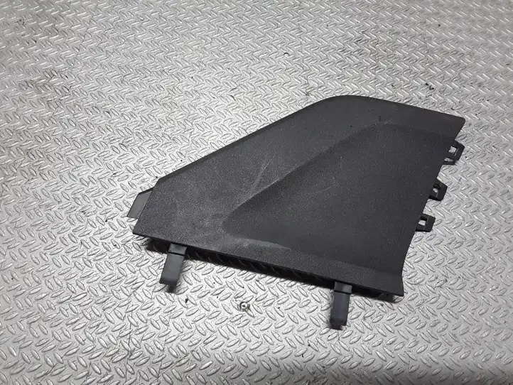 Toyota Verso (2012 - 2015) Прочие детали салона — фото 1