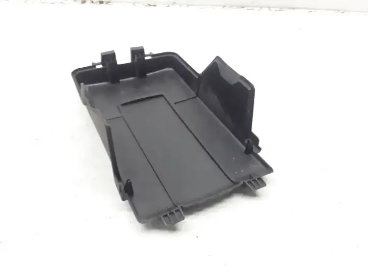 Volkswagen Jetta V (2005 - 2010) 1K0915443A Крышка ящика аккумулятора — фото 2