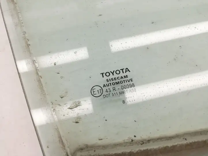 Toyota C-HR I (2016 - 2022) Стекло передней двери — фото 2