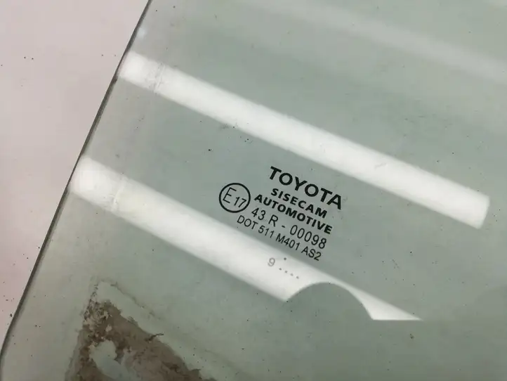 Toyota C-HR (2016 - 2022)   Основное стекло передних дверей (четырехдверного автомобиля)