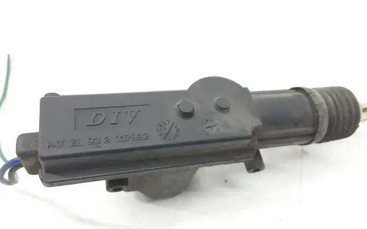 Toyota Yaris Verso (1999 - 2005) 932037992 Мотор центрального замка — фото 2