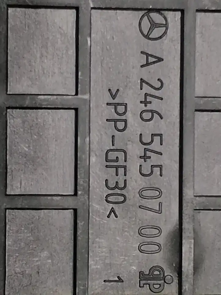 Mercedes-Benz CLA  C117,X117,W117 (2013 - 2019)  A2465450700 Платформа крепления аккумулятора