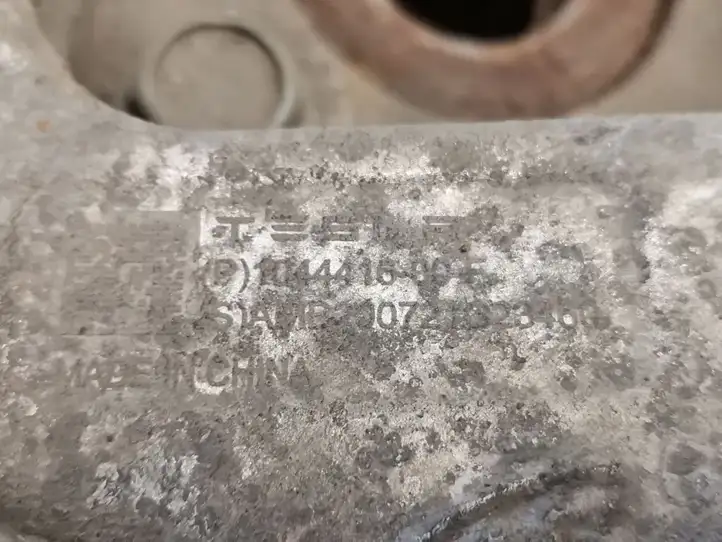 Tesla Model 3 (2017 - 2023) 1044416-00-F Ступица колеса — фото 5
