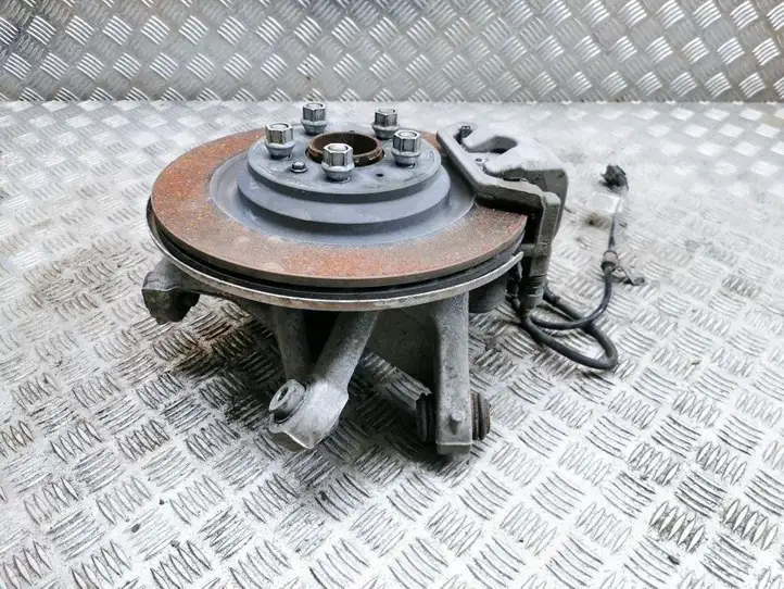 Tesla Model 3 (2017 - 2023)  1044411-00-F Ступица