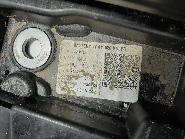 Volvo XC40 (2017 - ) 32348534 Ящик аккумулятора — фото 6