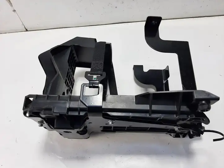 Volvo XC40 (2017 - ) 32348534 Ящик аккумулятора — фото 8