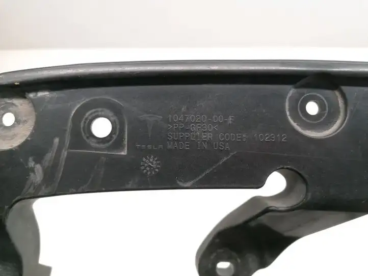 Tesla Model X (2015 - 2021) 1047020-00-F Передняя решетка — фото 3