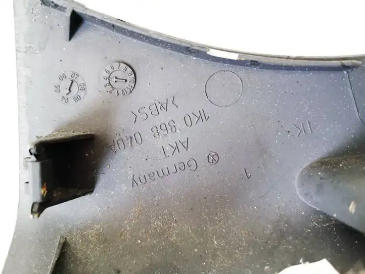 Volkswagen Golf V (2003 - 2009)  1k0868040a Другая деталь салона