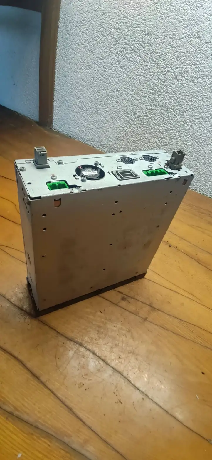 Volvo V70 (2004 - 2007)  86739421 Считывающее устройство CD/DVD навигации (GPS)