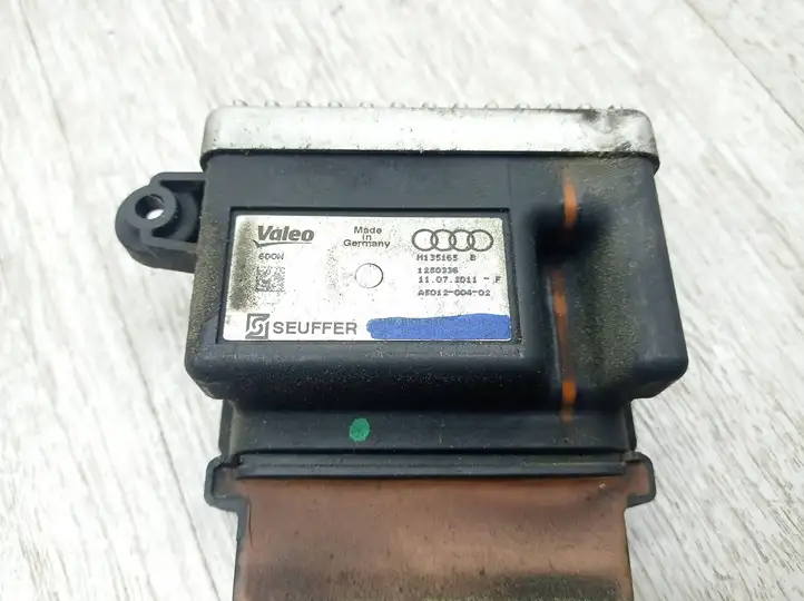 Audi A4 S4 B8 8K (2007 - 2011) 8K0959501C Реле вентилятора охлаждения — фото 4