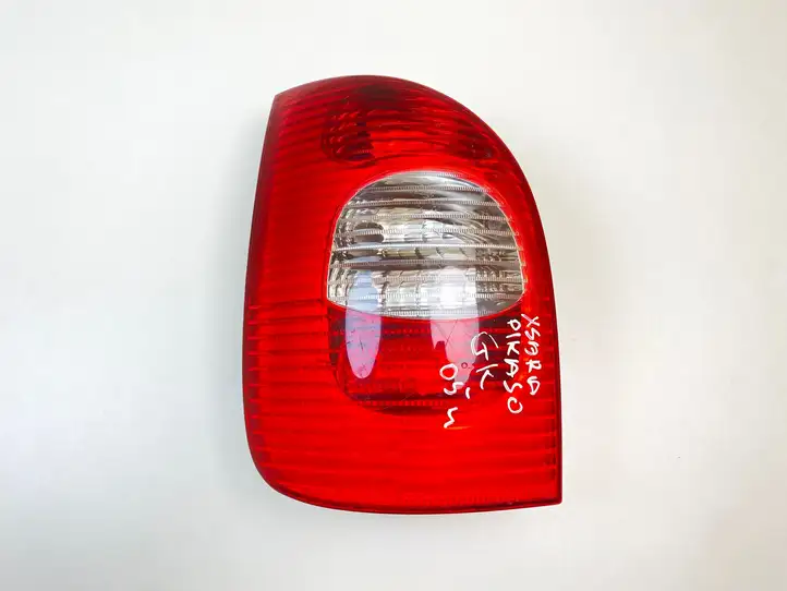Citroen Xsara Picasso (1999 - 2012) 965000588002 Задний фонарь в кузове — фото 1