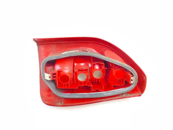 Citroen Xsara Picasso (1999 - 2012) 965000588002 Задний фонарь в кузове — фото 2