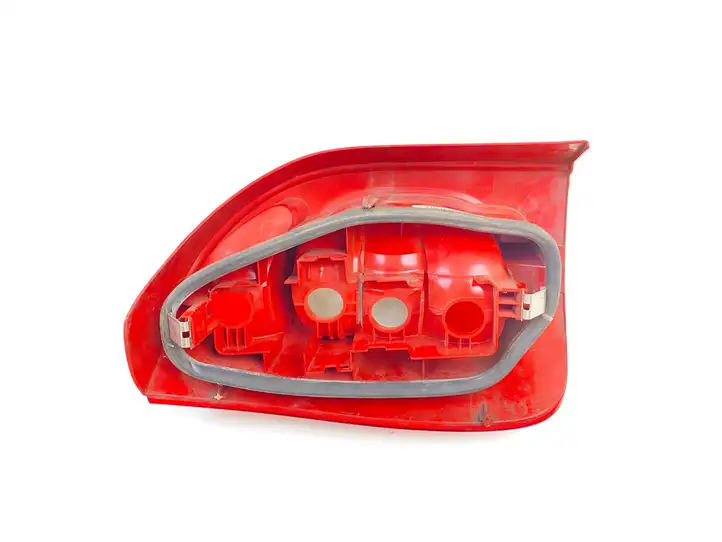 Citroen Xsara Picasso (1999 - 2012) 9650005780 Задний фонарь в кузове — фото 2