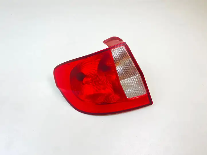 Hyundai Getz (2005 - 2011) 924011C5XX Задний фонарь в крышке багажника — фото 1