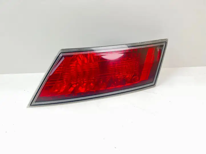 Honda Civic (2006 - 2011) 22616721 Задний фонарь в крышке багажника — фото 1
