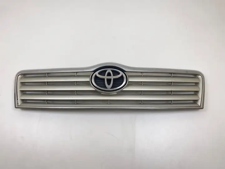 Toyota Avensis T250 (2003 - 2006) 5311405060 Верхняя решетка радиатора — фото 1