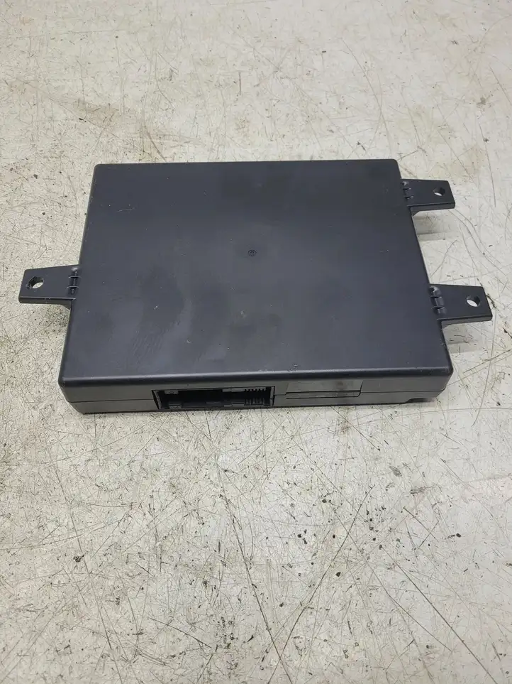 Volkswagen PASSAT B6 (2005 - 2010) 3C0035729G Блок GSM — фото 2
