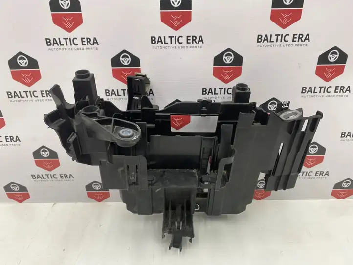 BMW 3 F30 F35 F31 (2012 - 2018) 8650888 Кронштейн ЭБУ двигателя — фото 1