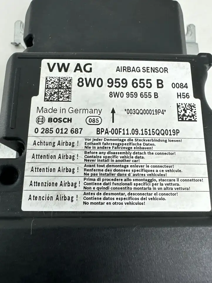 Audi A4 S4 B9 (2015 - 2019) 8W0959655B Блок управления SRS — фото 3