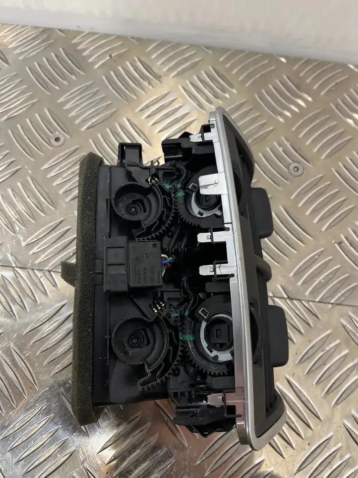 Audi A6 C7 (2011 - 2014) 4G0819203 Задний воздушный дефлектор — фото 3