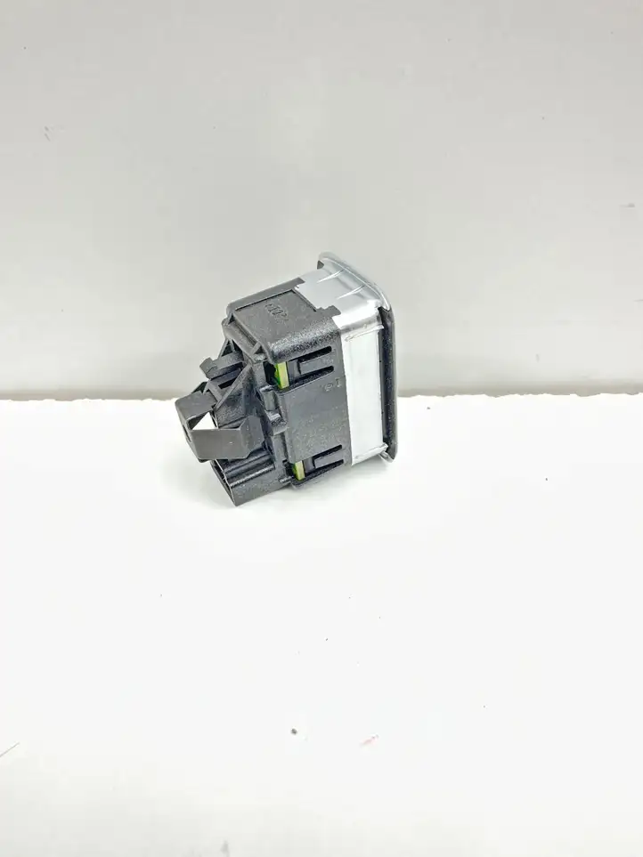 Mercedes-Benz GLS X166 (2015 - 2019) A2049058102 Блок кнопок стеклоподъемников — фото 3