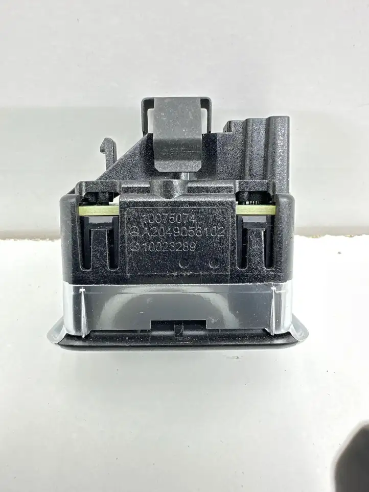 Mercedes-Benz GLS X166 (2015 - 2019) A2049058102 Блок кнопок стеклоподъемников — фото 4