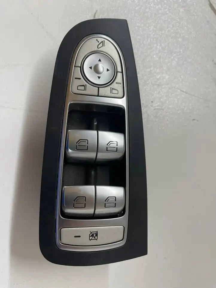 Mercedes-Benz C W205 (2014 - 2021) A2059056811 Блок кнопок стеклоподъемников — фото 1