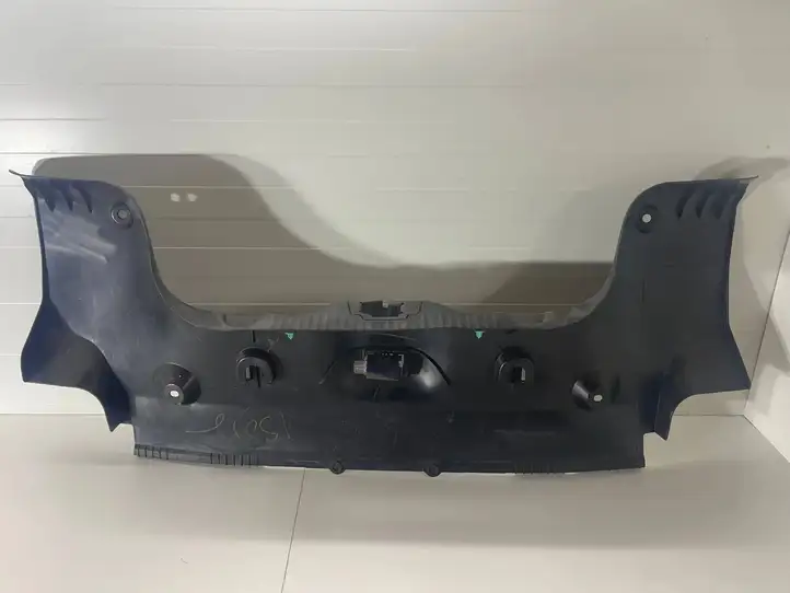 Ford Mustang V (2005 - 2014) AR3363424A82AW Прочая отделка багажника — фото 2