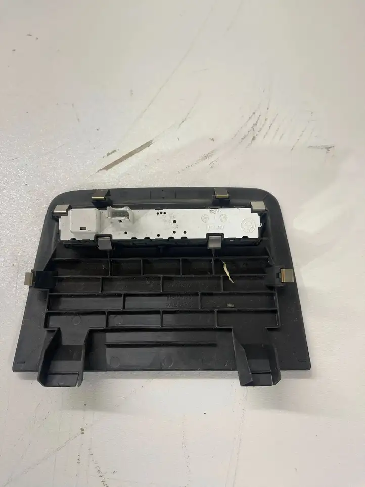 BMW 3 F30 F35 F31 (2012 - 2018) 9268476 Другие включатели / ручки/ переключатели — фото 2