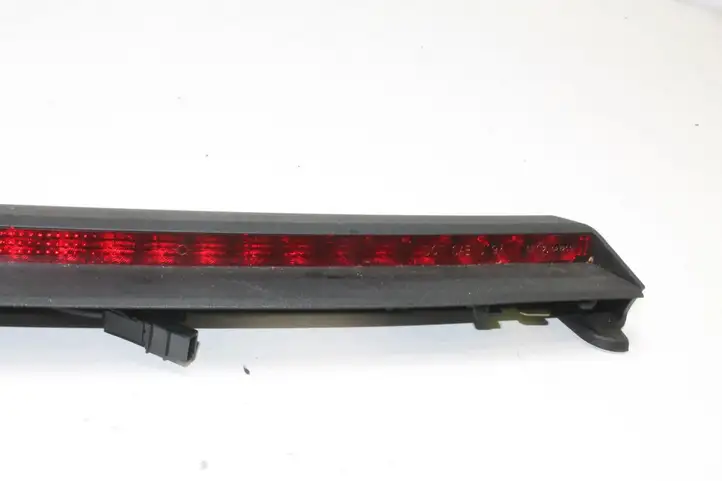 Audi TT Mk1 (2003 - 2006) 8N8945097A Дополнительный стоп фонарь — фото 3