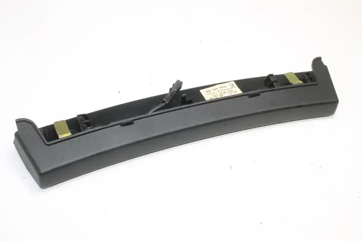Audi TT Mk1 (2003 - 2006) 8N8945097A Дополнительный стоп фонарь — фото 4