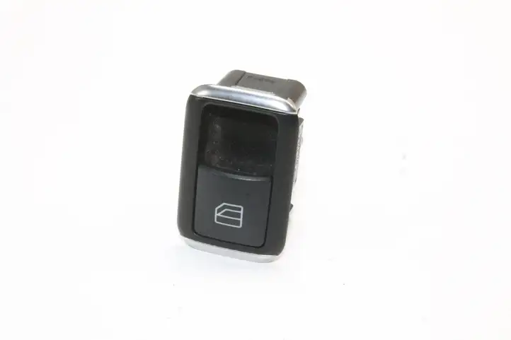 Mercedes-Benz B-class W246 (2011 - 2014) A2049058102 Кнопка фаркопа в багажнике — фото 1