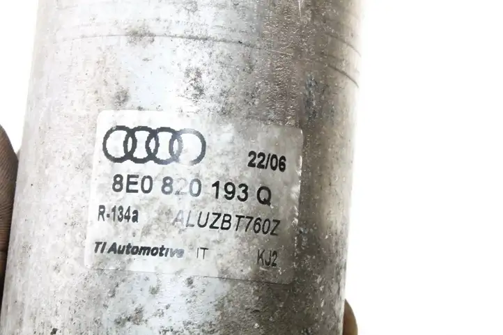 Audi A4 S4 B6 8E 8H (2000 - 2006) 8E0820193Q Осушитель кондиционера — фото 2