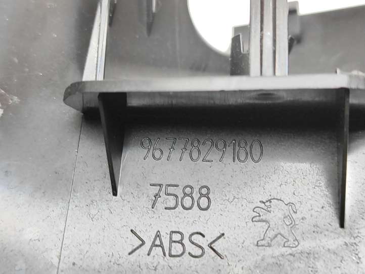 Peugeot 308 (2013 - 2021)  9677829180 Отделка зеркала заднего вида