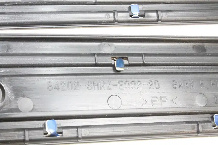 Honda Civic (2006 - 2011) 84202SMRZE00220 Внутренняя обшивка порога (комплект) — фото 2