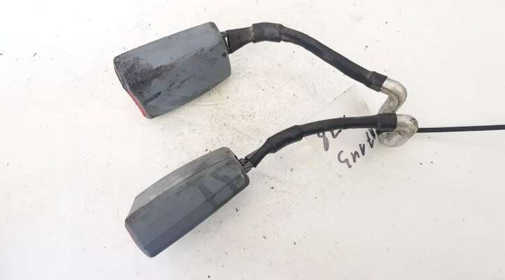 Citroen C5 (2001 - 2004)  33013593 Задний средний замок ремня