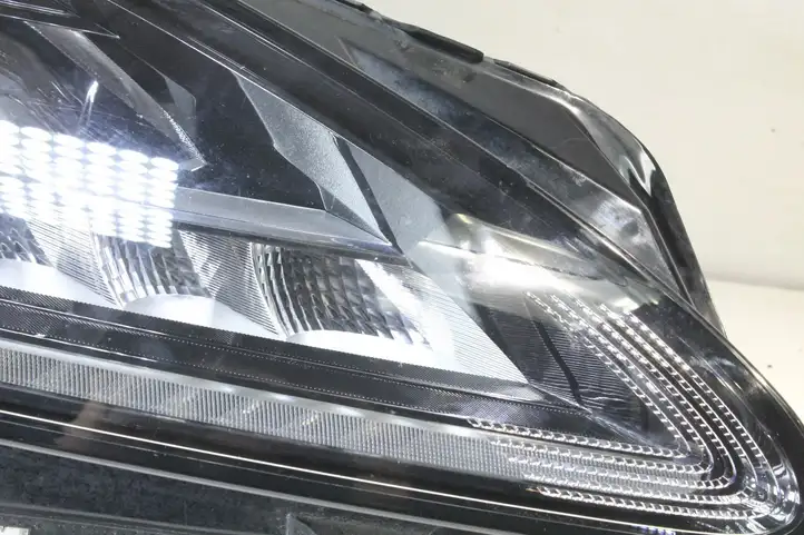 Jaguar E-Pace (2017 - ) J9C313W029DC Передняя фара — фото 14