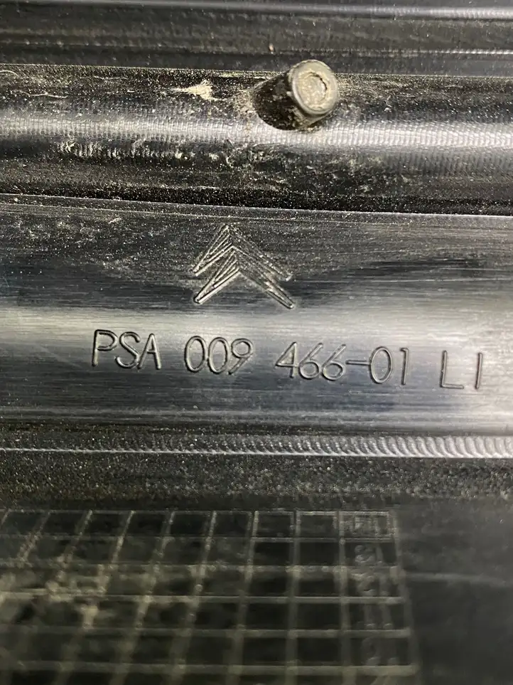 Citroen C4 I Picasso (2006 - 2013) PSA00946601LI Задний фонарь в кузове — фото 4