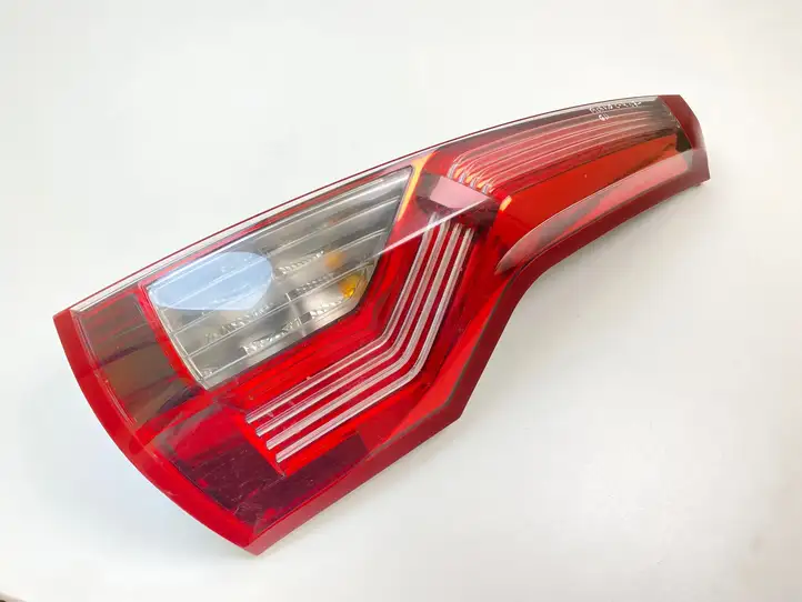 Citroen C4 I Picasso (2006 - 2013) PSA00946602RE Задний фонарь в кузове — фото 1
